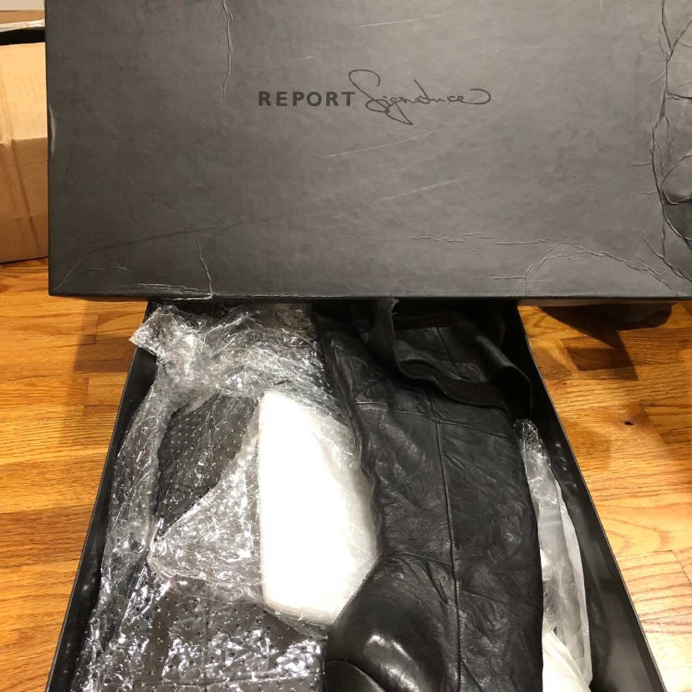 Report signature thigh highs